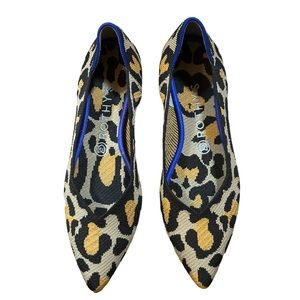 Rothy’s points big cat